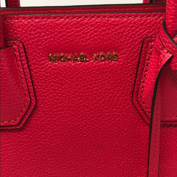 Like New Michael Kors Pink Leather Handbag 8.5”x8” - Picture 3 of 12